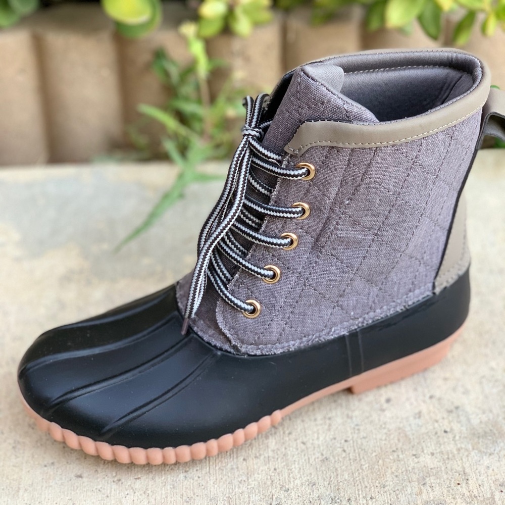 NEW ARRIVALS**Ladies Grey/Black lace up Duck boots